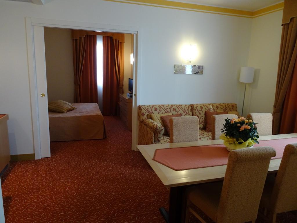 Hotel Roma Cividale Del Friuli Ruang foto