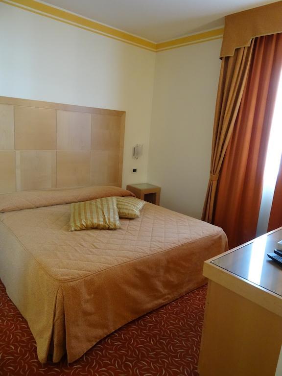 Hotel Roma Cividale Del Friuli Ruang foto